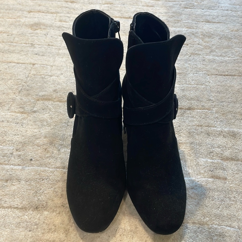 Ann Taylor suede Healed Booties size 6
